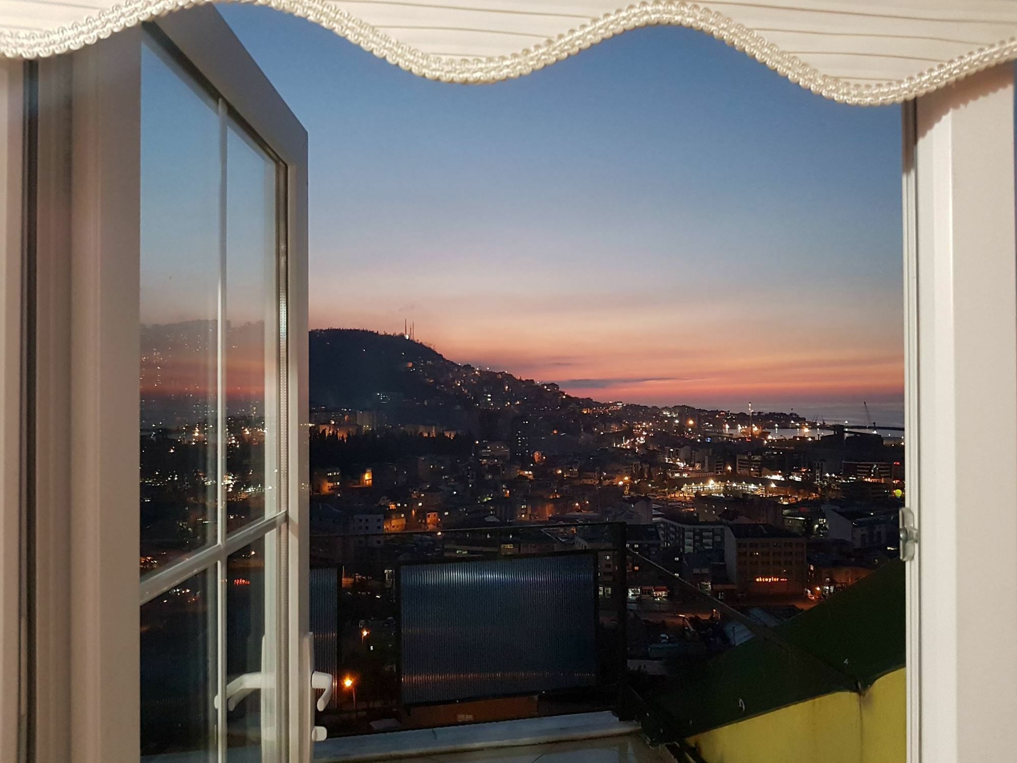 Nuralp Apart Otel - Trabzon Buitenkant foto